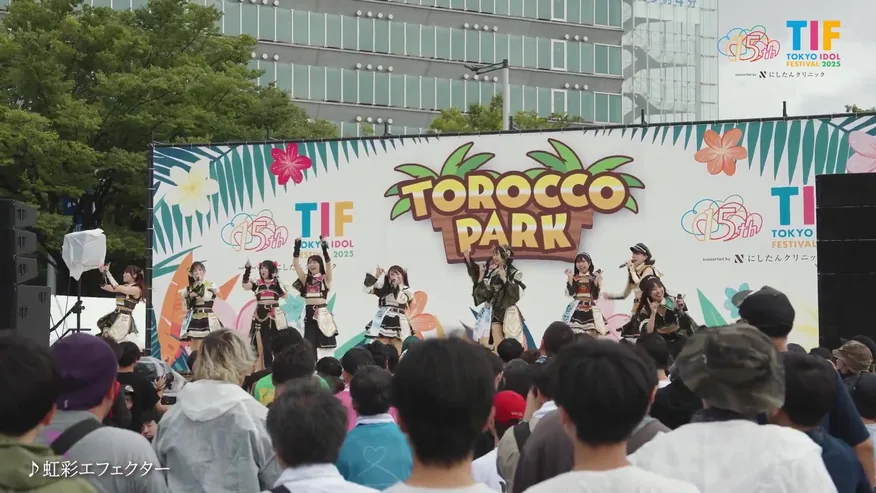 TOROCCO PARKでパフォーマンスする点染テンセイ少女。